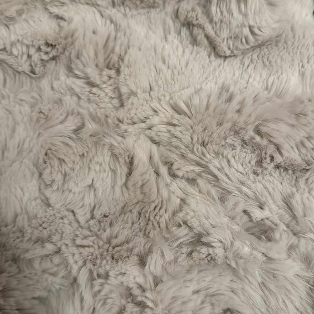 Faux Fur by Anthropologie - Picture 4 of 8